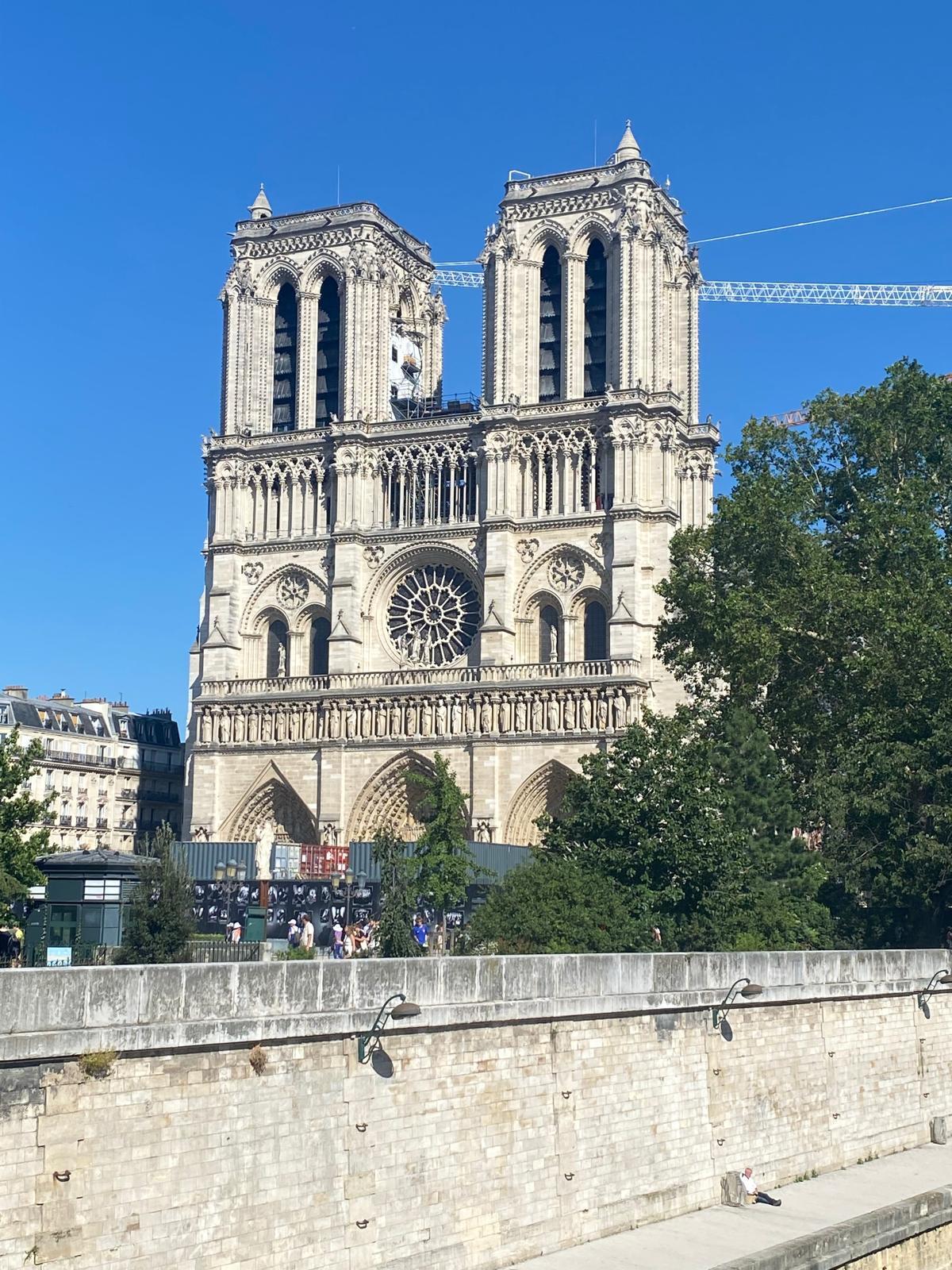 Wieder unten ging es zusammen weiter zur Katredrale Notre-Dame de Paris