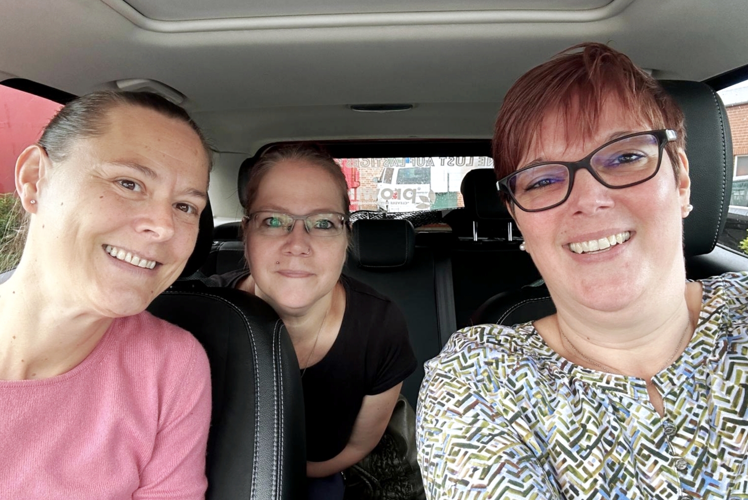 v.r.n.l.: Marion (meine Förderin), Verena und ich sind da hingefahren