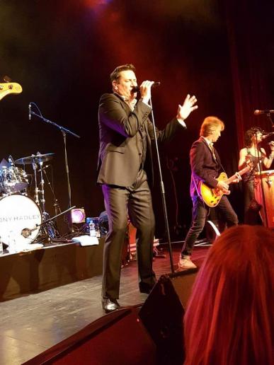 Tony Hadley, der Sänger von Spandau Ballett aus den 90ern!