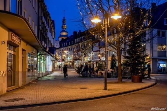 Alte Poststraße by night