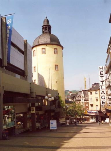 Dicker Turm am unteren Schloss