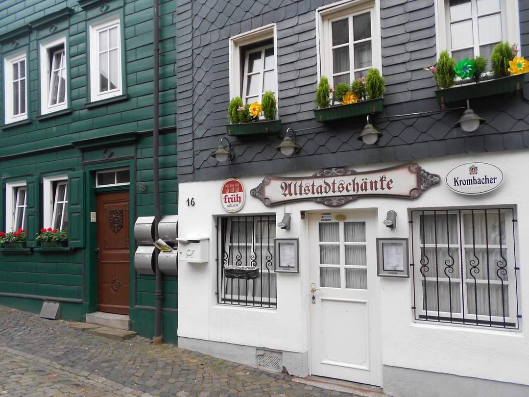 In der Altstadtschänke sind wir früher öfter mit Vater gewesen