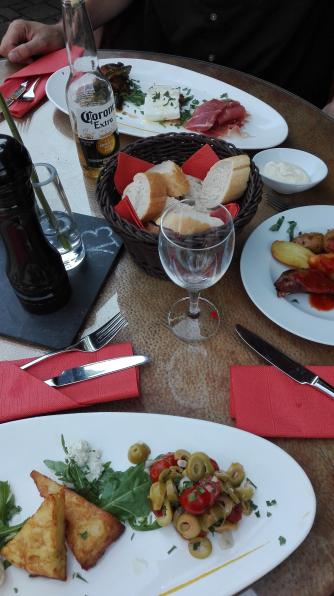 Tapas uns schmecken lassen. Sehr legger!!!