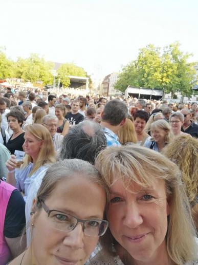 Der Abend vom Konzert... es füllt sich!