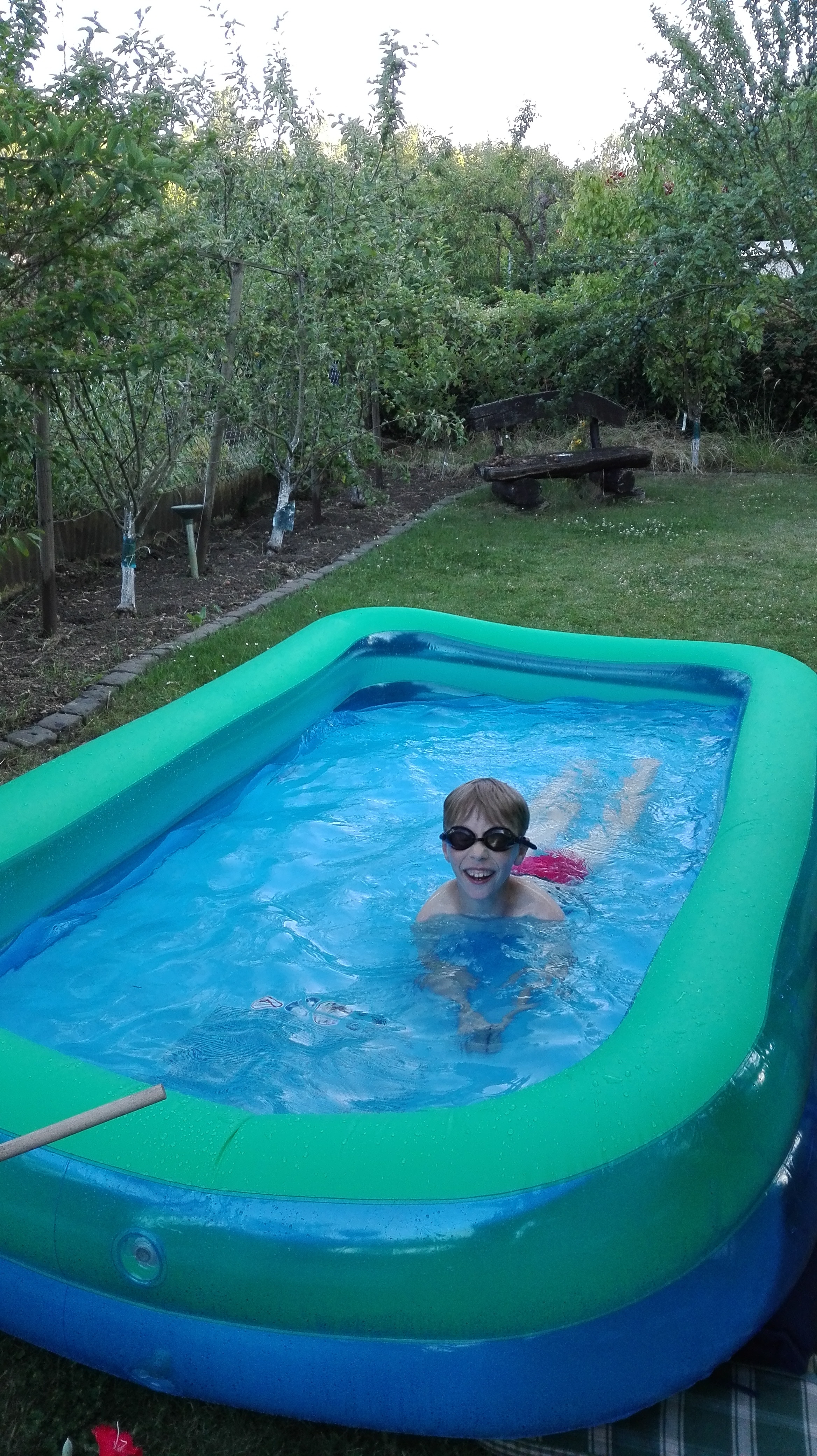 Sooo warm an diesem WE... da musste dann unbedingt mal ein Pool her! (WE 28. - 30.06.2019)