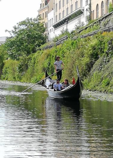 Gondeln auf der Elster begegnet