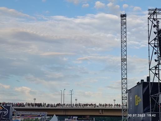 Von der Brücke haben wieder viele zugesehen. So wie ich am Freitag abend.