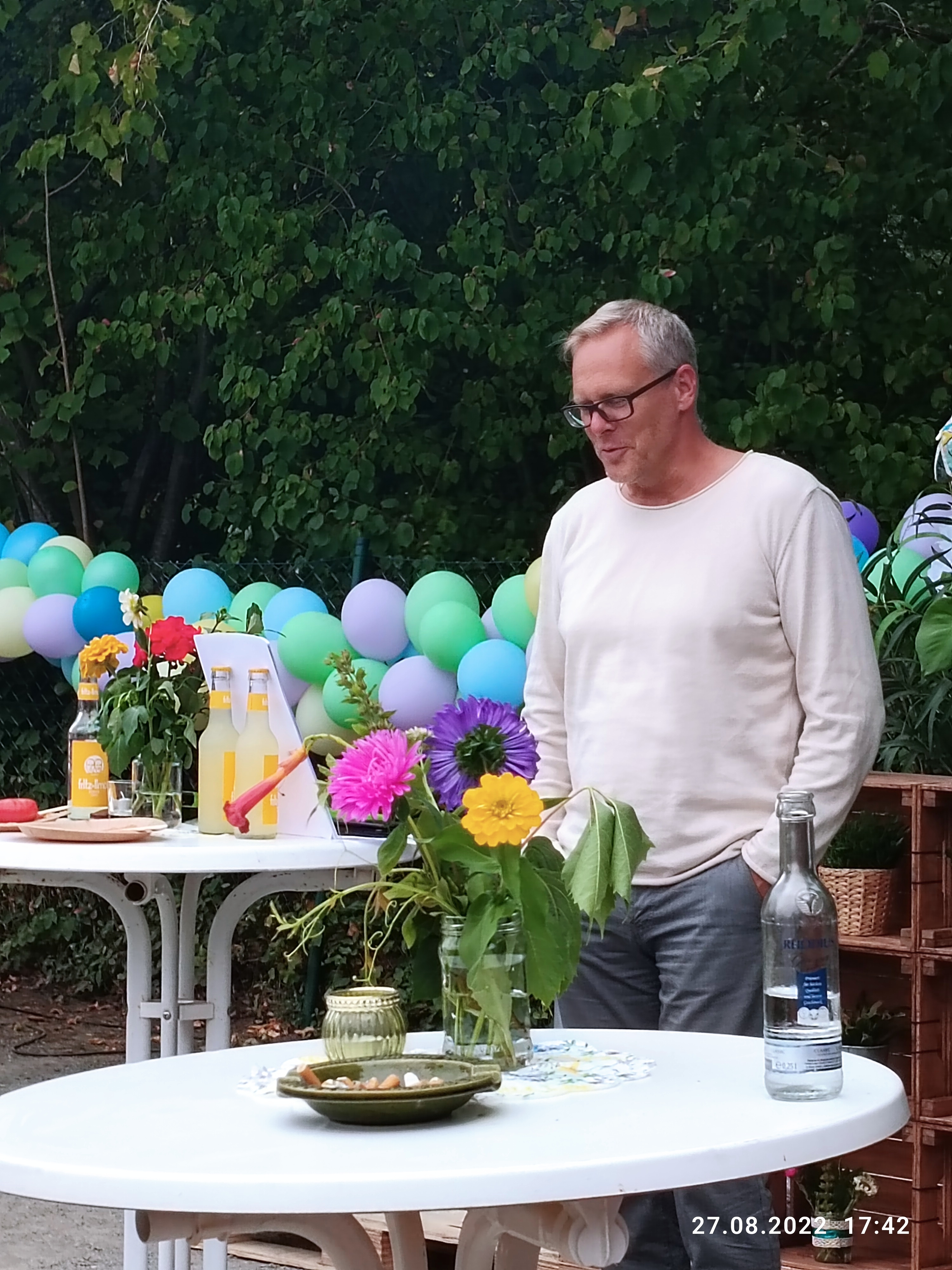 unser Vorsitzender Michael Hillmann hält eine Rede...
