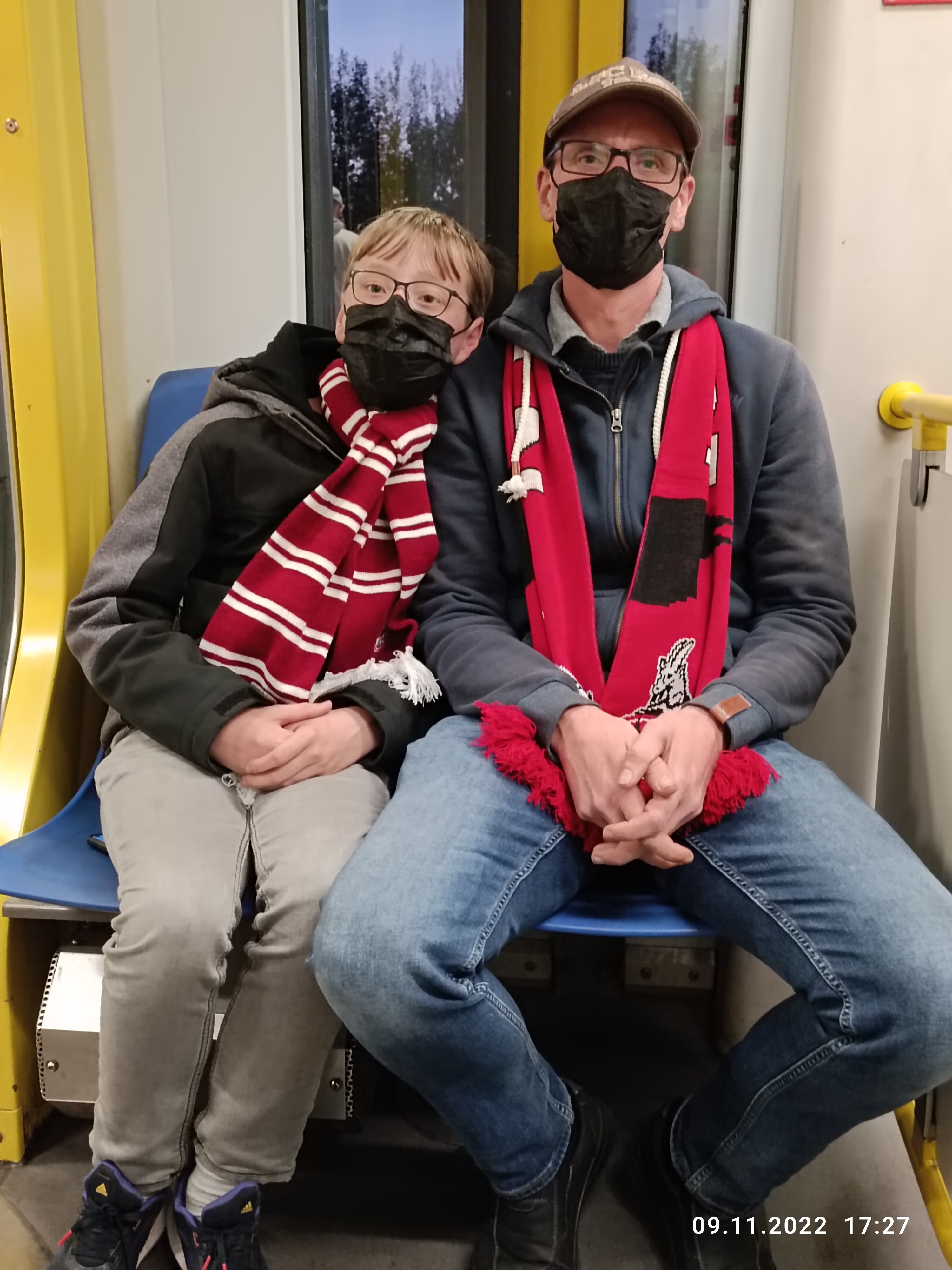 ... mit der KVB Linie 1 Richtung Stadion