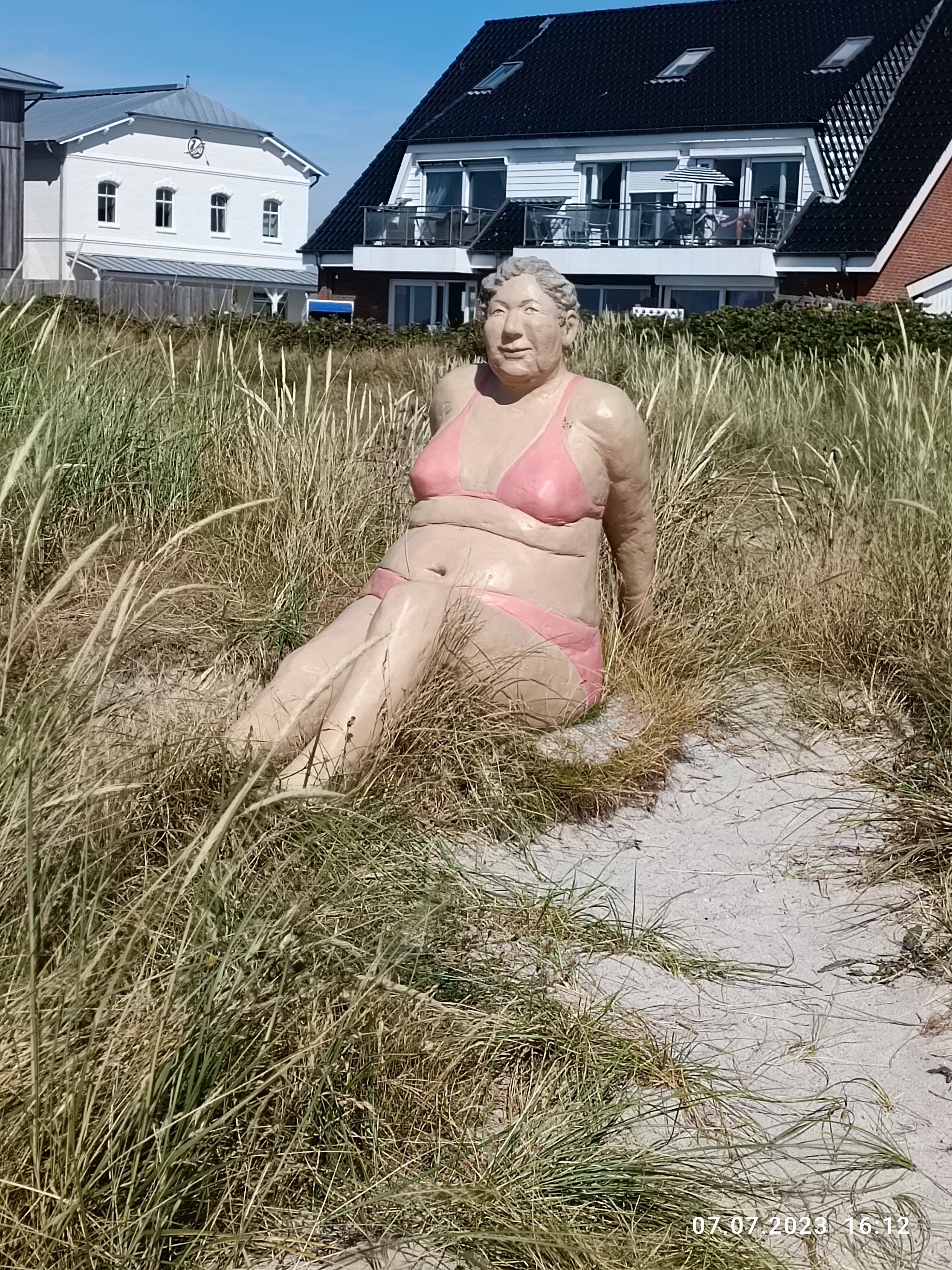 Auch in Wenningstedt - die Skulpturen von Künstlerin Christel Lechner