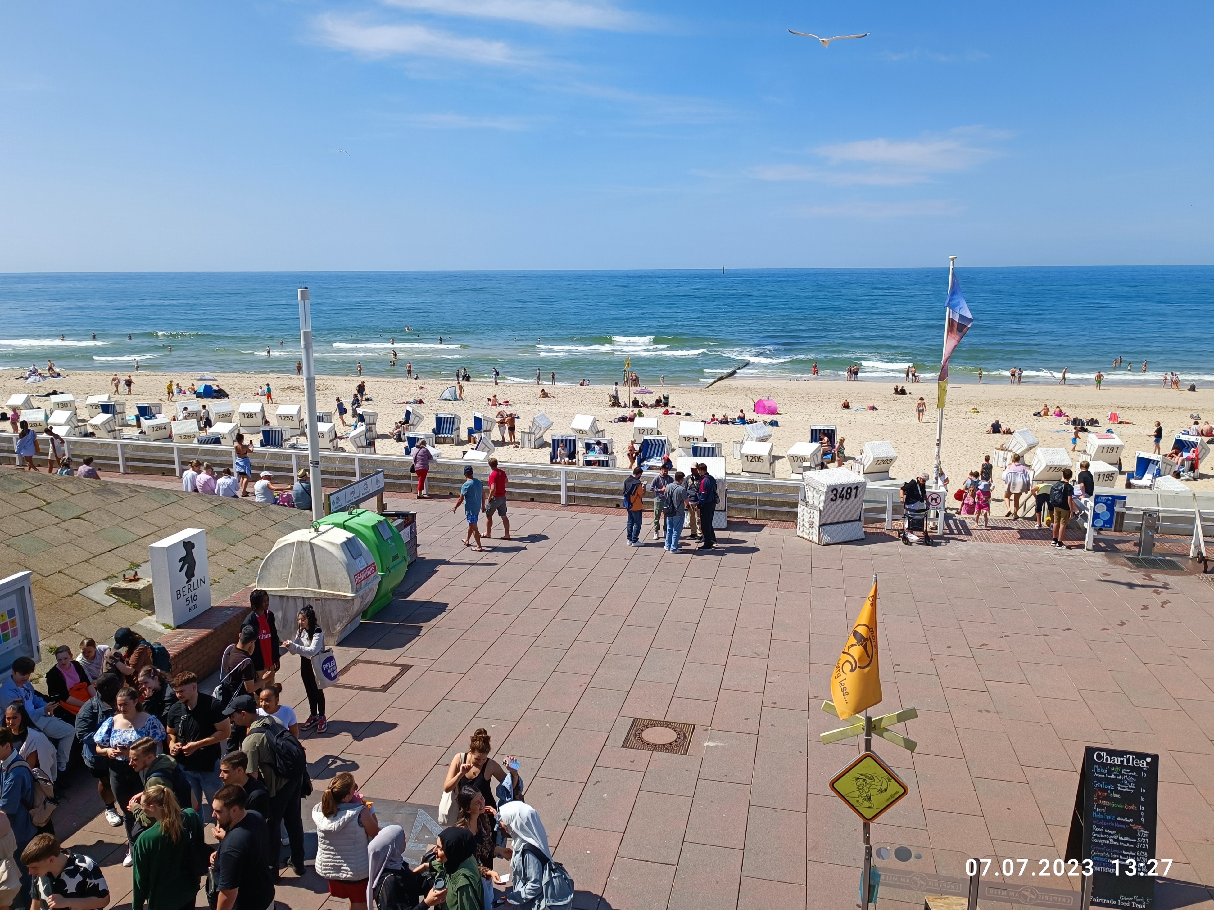 Blick von der Aussichtsplattform am Strand