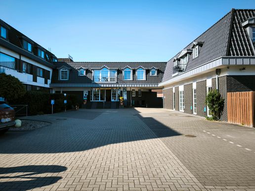 Ein Landhotel im Grünen - am Tag danach bei Tageslicht!