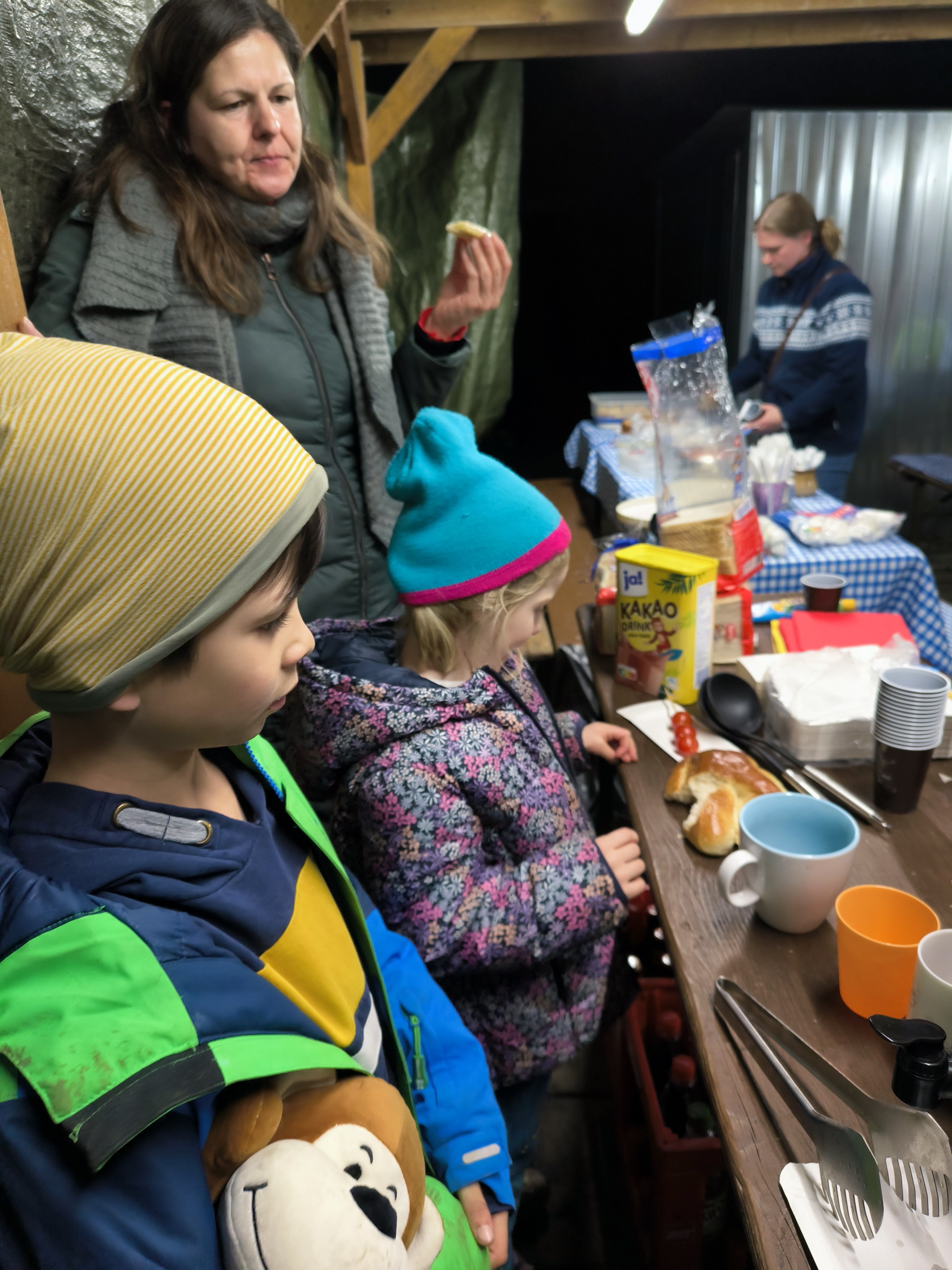 Auch die Kleinsten haben tatkräftig mitgeholfen