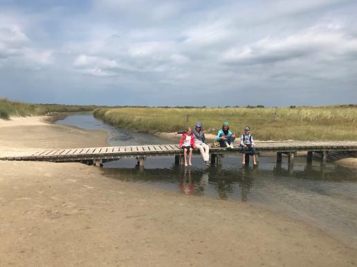 Alle auf der Brücke