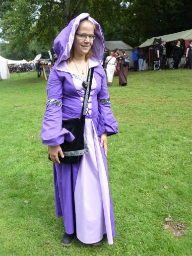 UND... das Beste kommt zum Schluß! Ein Solobild! Me and my medievalism dress! 💜 