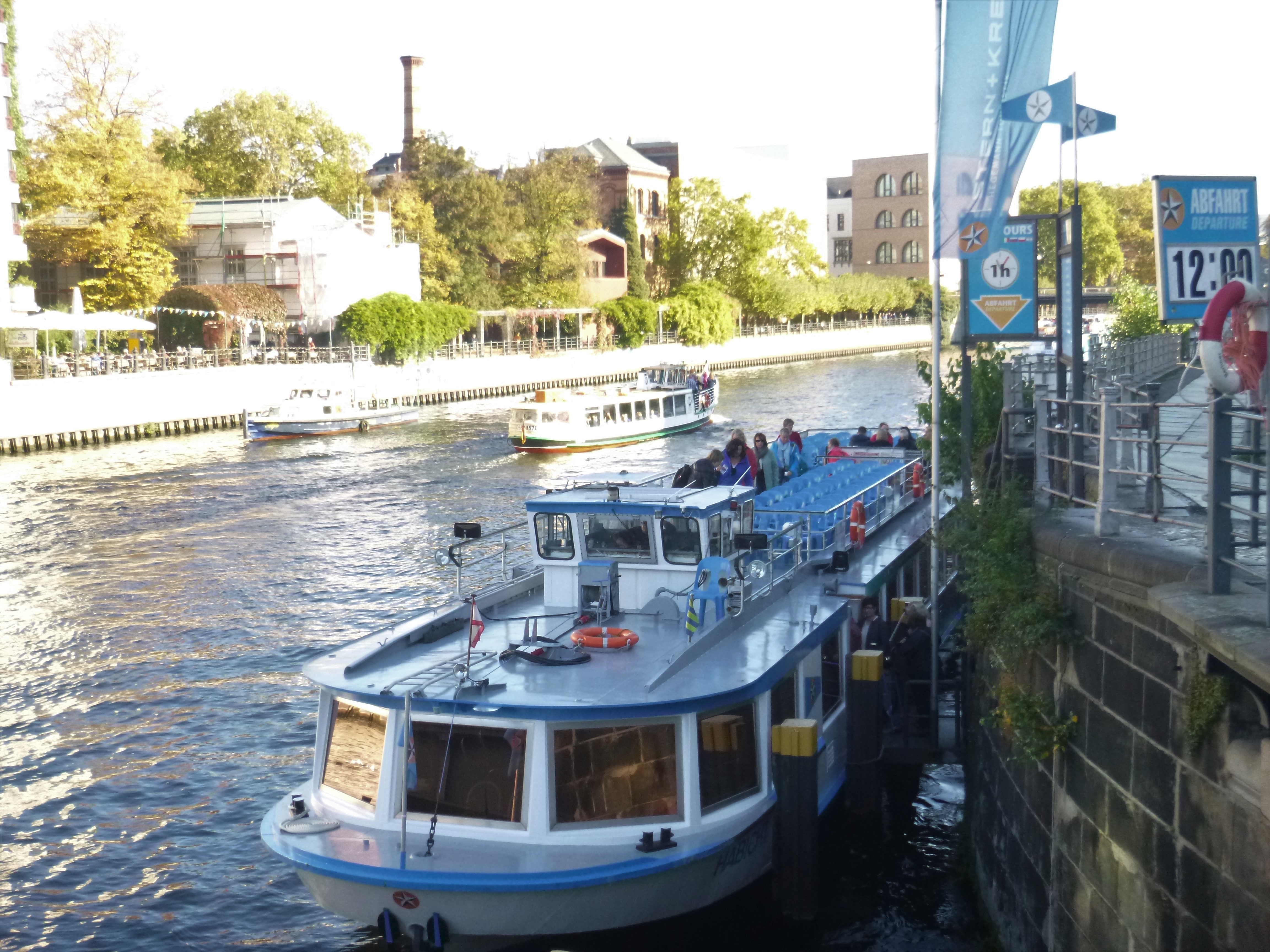 Schiffsfahrt auf der Spree