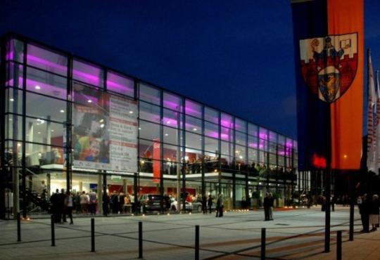 Siegerlandhalle by night 