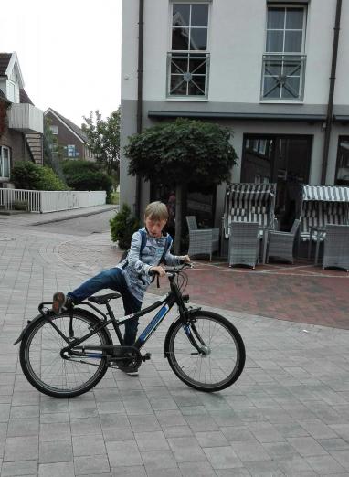Marlon mit seinem Rad